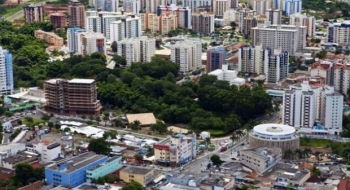 Caldas Novas decreta toque de recolher por sete dias
